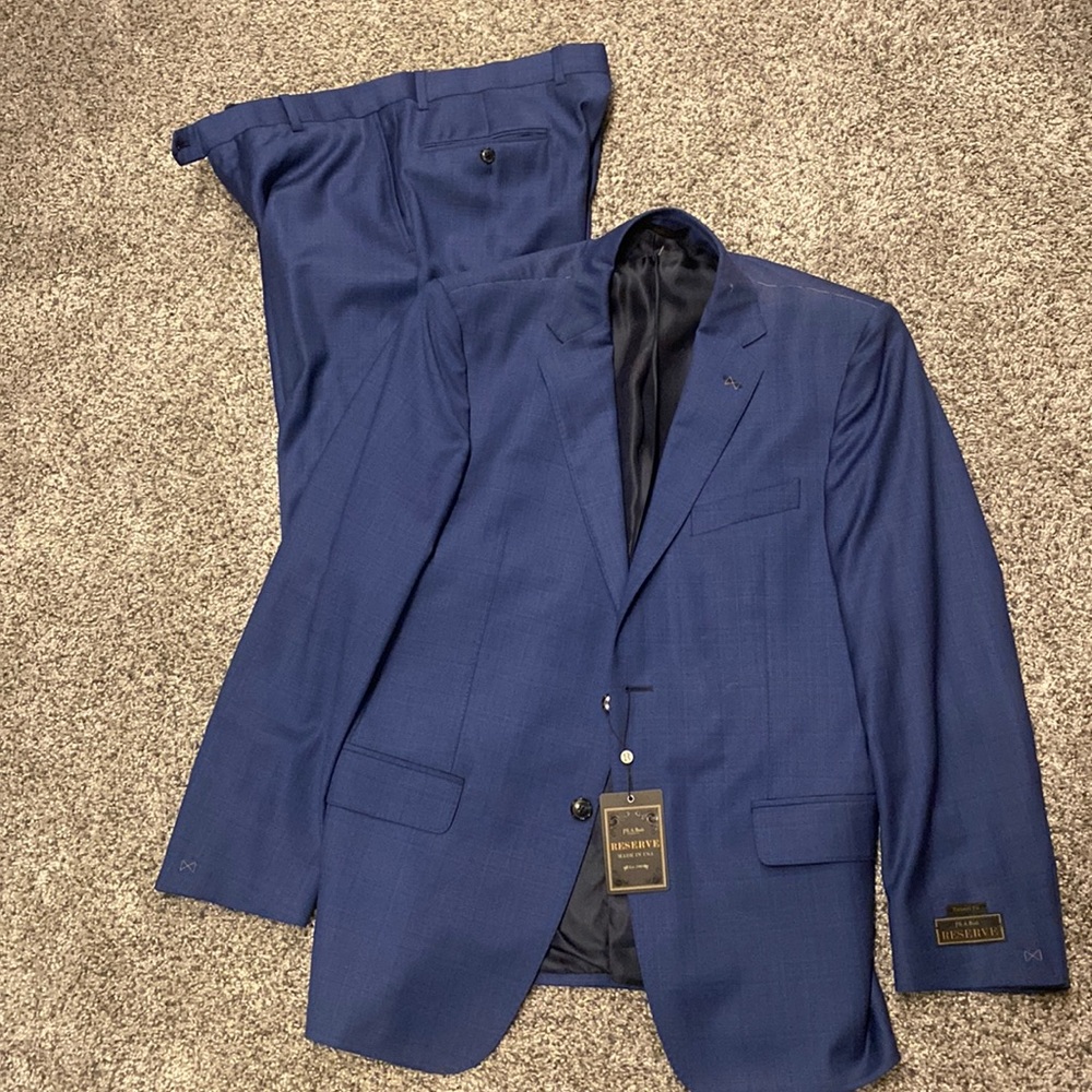 Brand New!!!!Jos a Bank reserve suit in blue size 40R/W34
